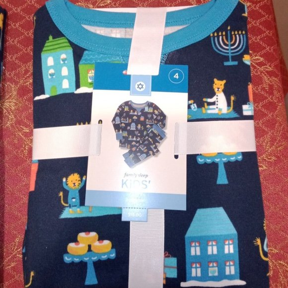 MATCHING- MOMMY AND CHILD HANUKKAH THEMED MENORAH PAJAMA SETS BLUE P.J.'S - Picture 2 of 3